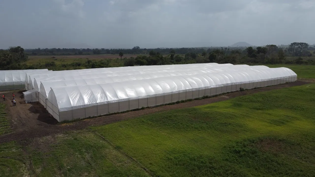 Assounvoué — Multichapelle de 5 000 m²
